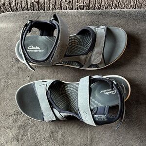 Women’s Clark’s Mira Bay Cloudsteppers Size 9